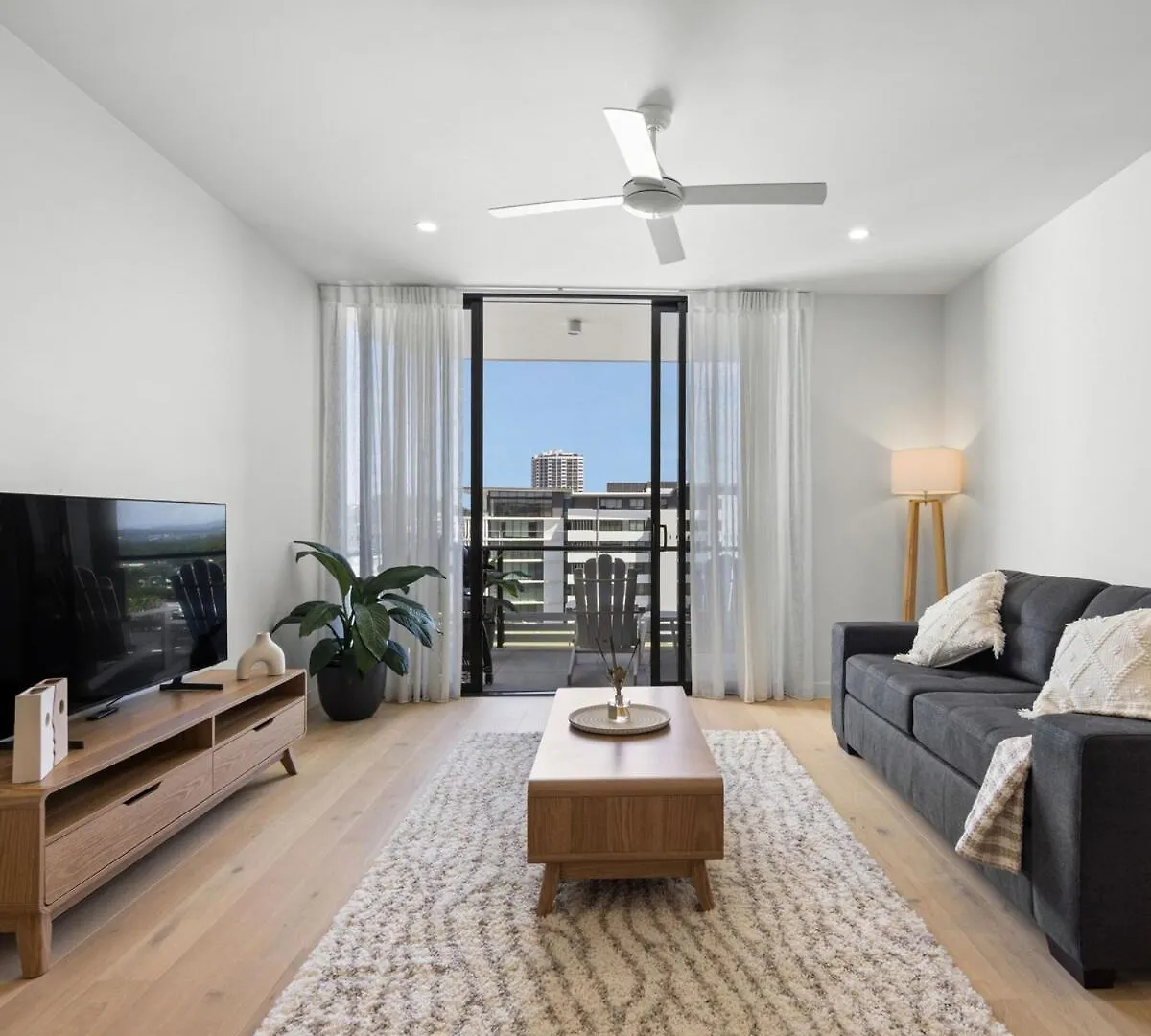 Modern Beachside Oasis 1Br Apartment Free Wi-Fi Gold Coast